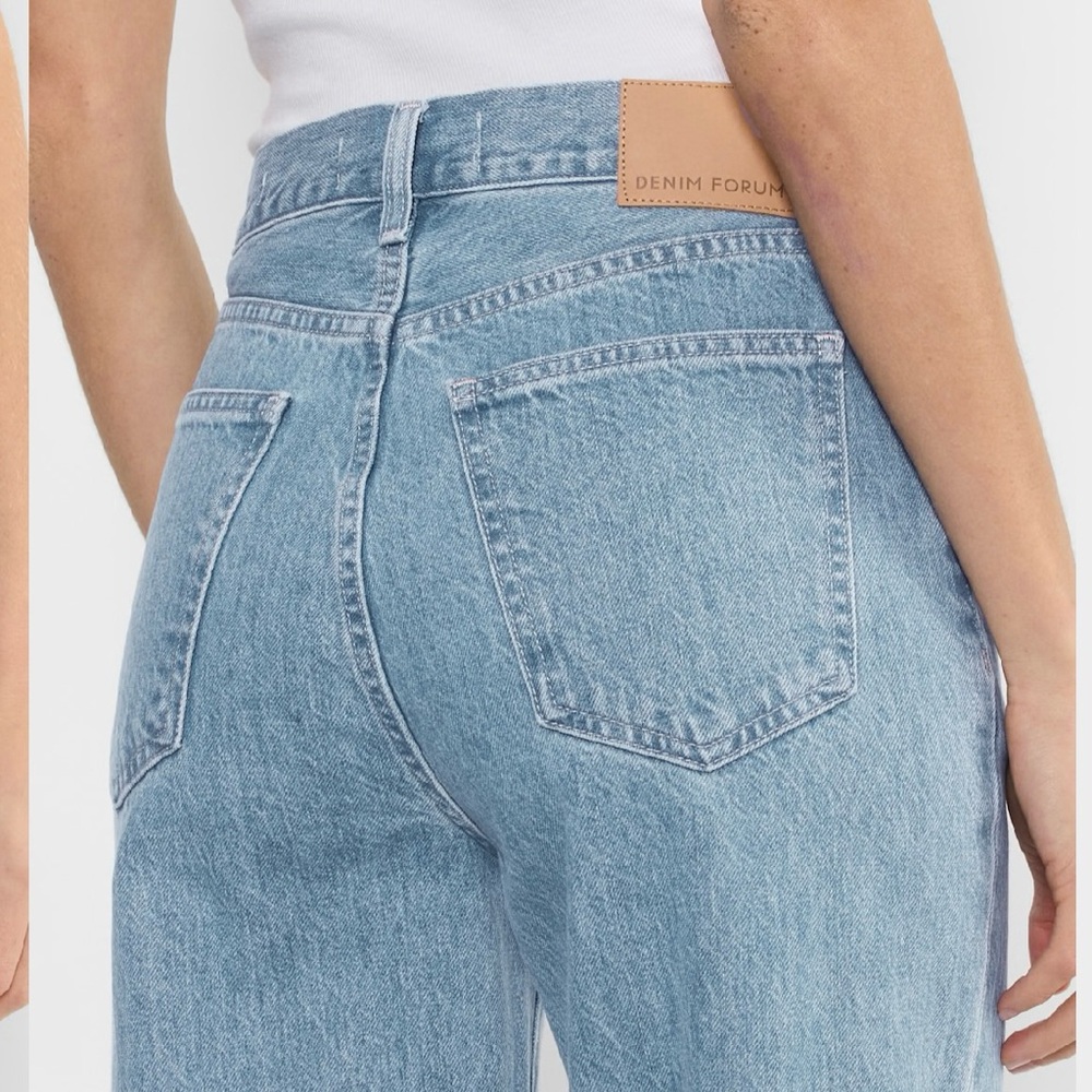 Aritzia Denim Forum The Farrah Hi-rise Wide Jean - Picture 2 of 9
